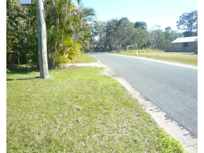 12 Francis Road, Macleay Island QLD 4184