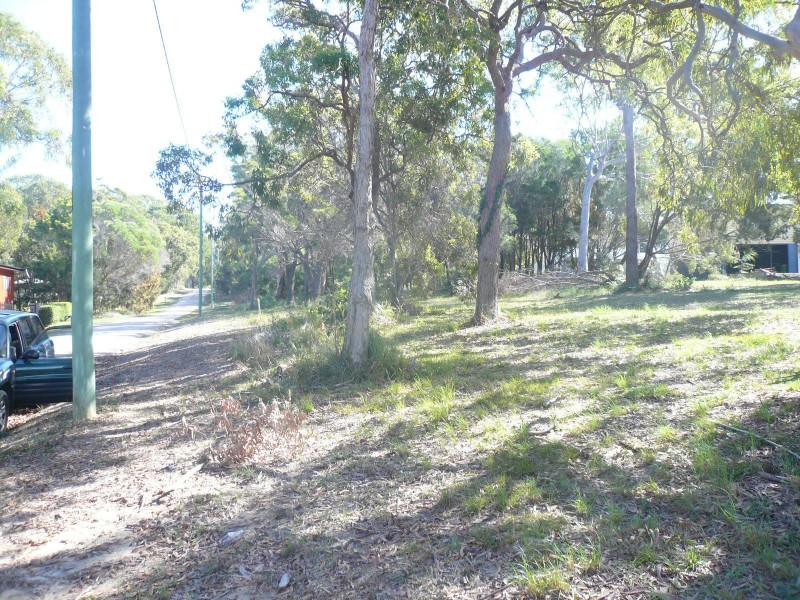 35 Warama Street, Macleay Island QLD 4184