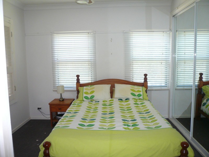 93-95 High Central Road, Macleay Island QLD 4184