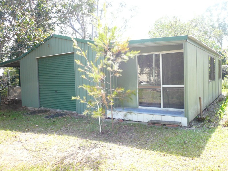 93-95 High Central Road, Macleay Island QLD 4184