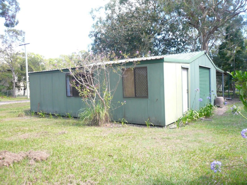 93-95 High Central Road, Macleay Island QLD 4184