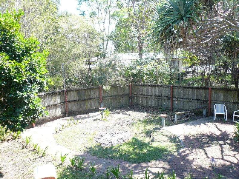 93-95 High Central Road, Macleay Island QLD 4184