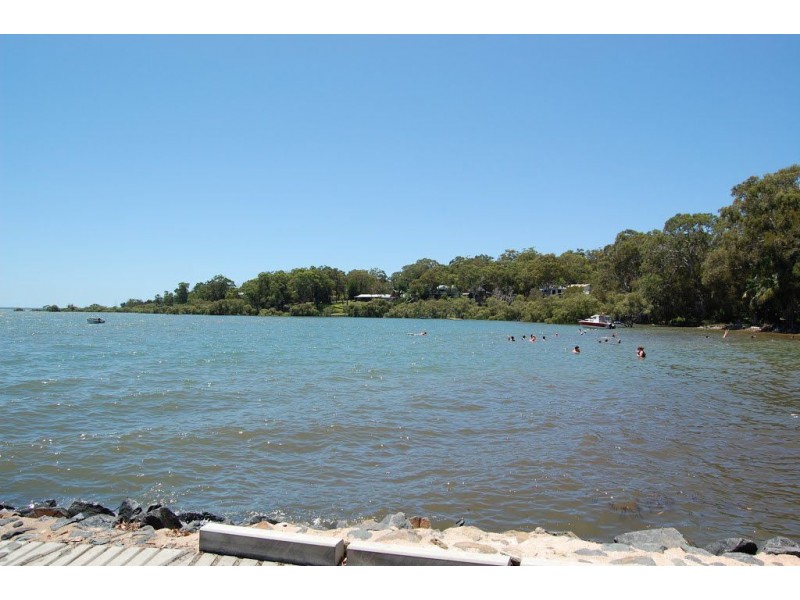 11 Arthur Street, Macleay Island QLD 4184
