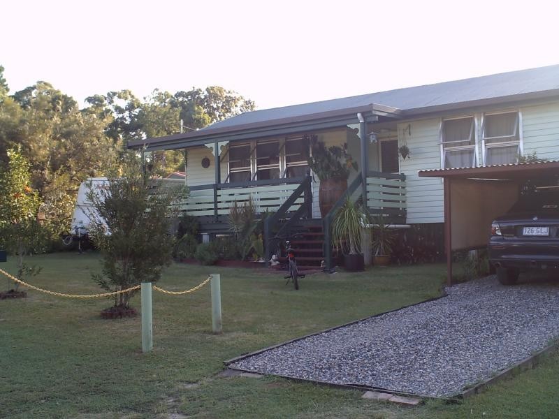 11 Lemontree Drive, Macleay Island QLD 4184