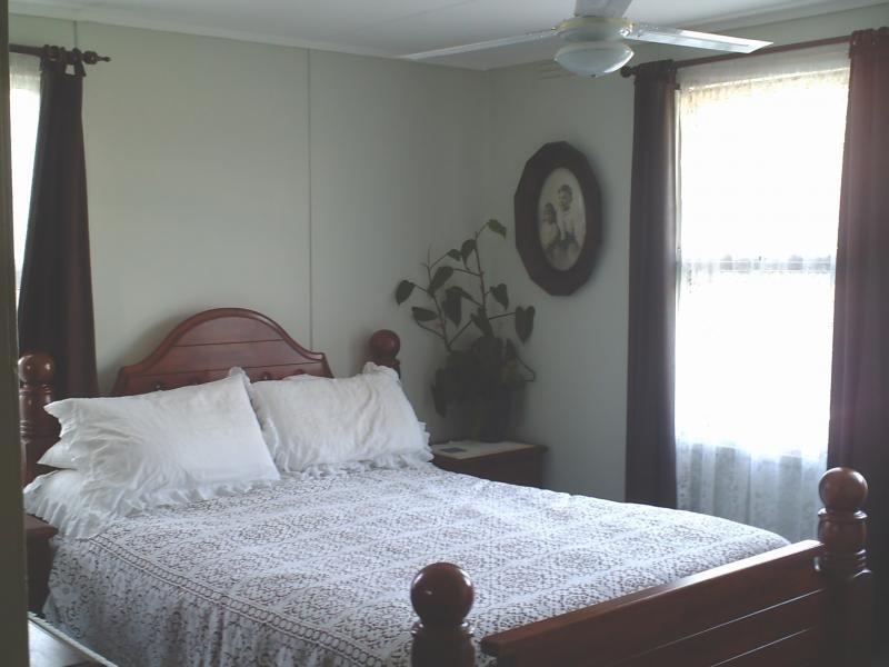 11 Lemontree Drive, Macleay Island QLD 4184