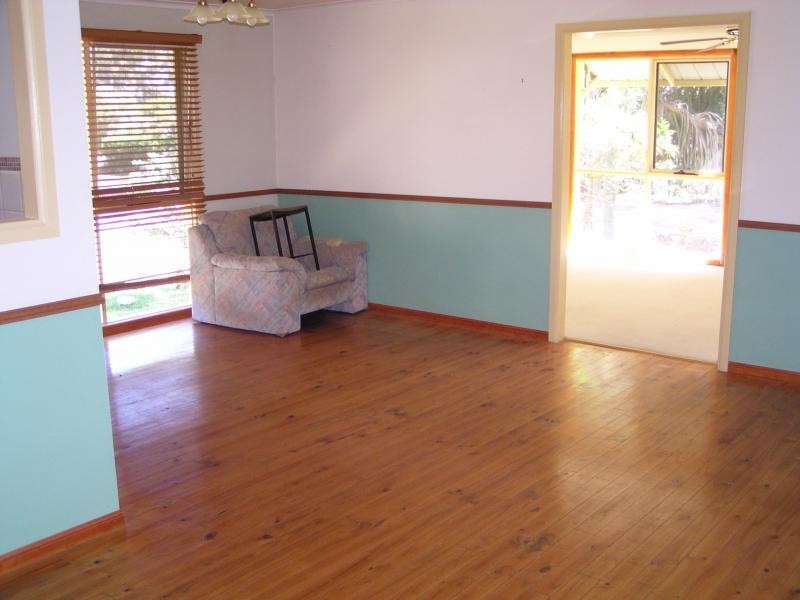 36 Coast Road, Macleay Island QLD 4184