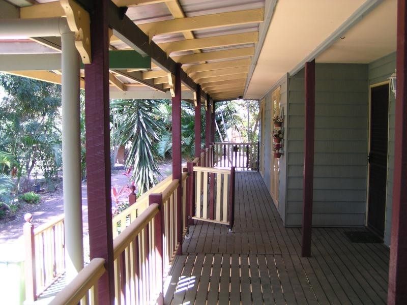 36 Coast Road, Macleay Island QLD 4184