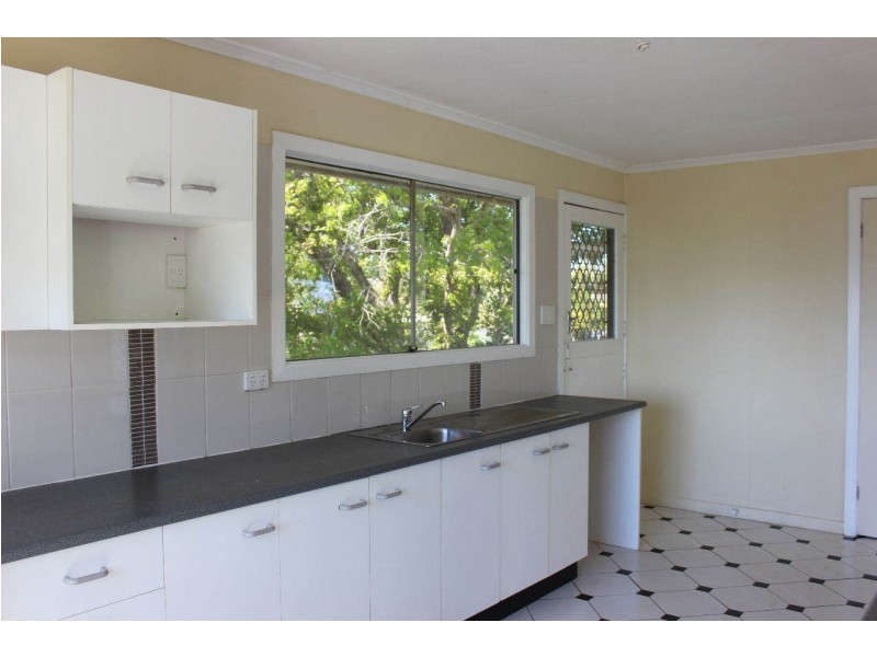 58 Bay Dr, Russell Island QLD 4184