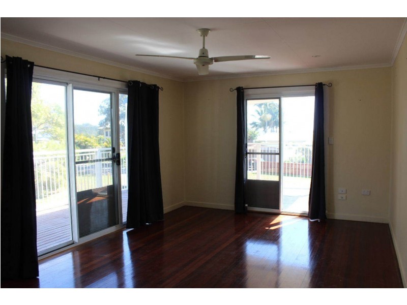 58 Bay Dr, Russell Island QLD 4184