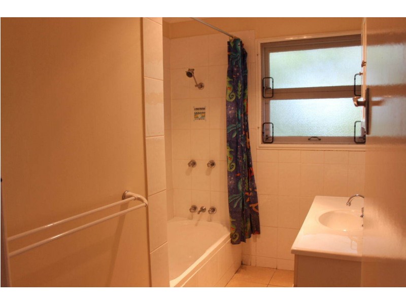 58 Bay Dr, Russell Island QLD 4184