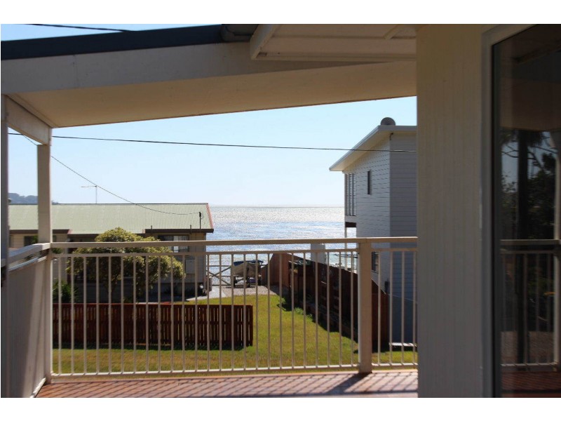 58 Bay Dr, Russell Island QLD 4184