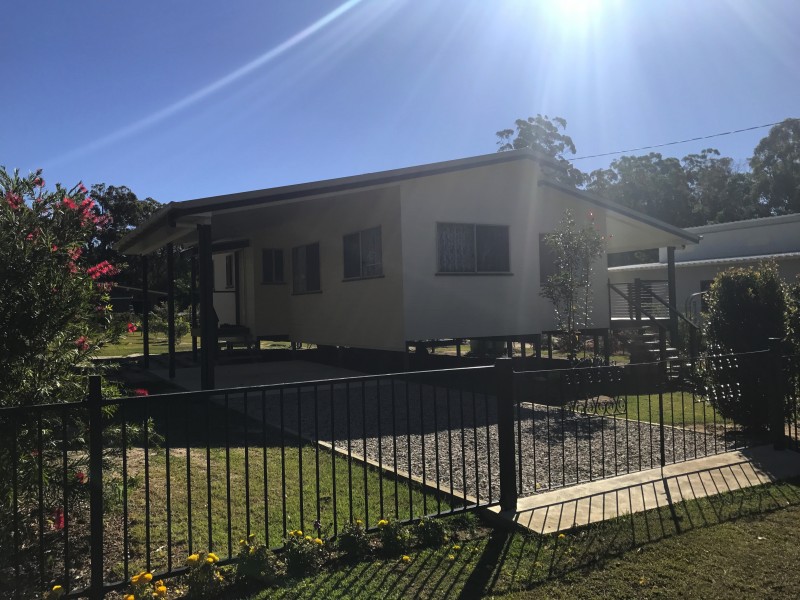 17 Natone Tce, Macleay Island QLD 4184