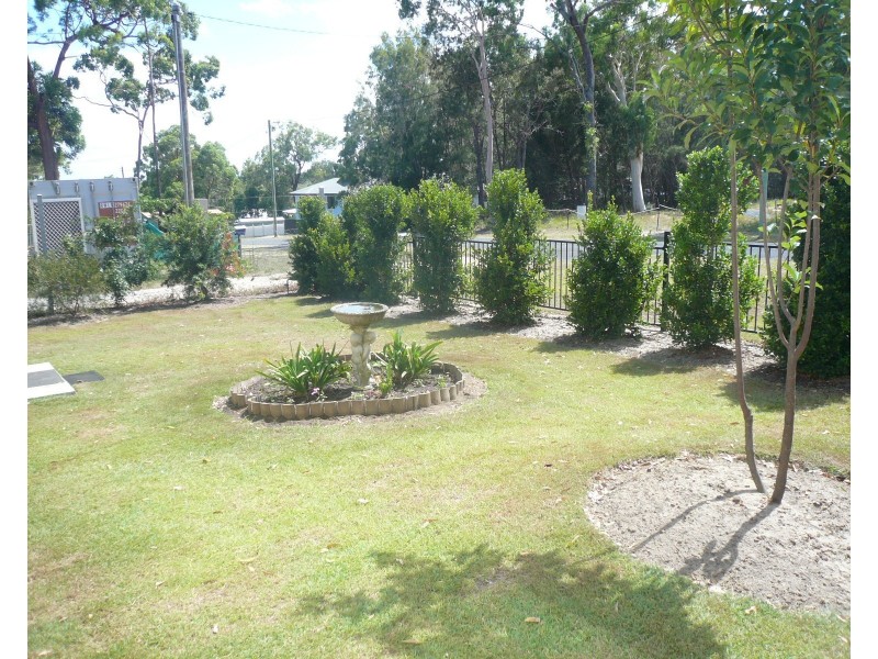 17 Natone Tce, Macleay Island QLD 4184