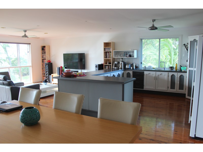 83 Canaipa Point Drive, Russell Island QLD 4184