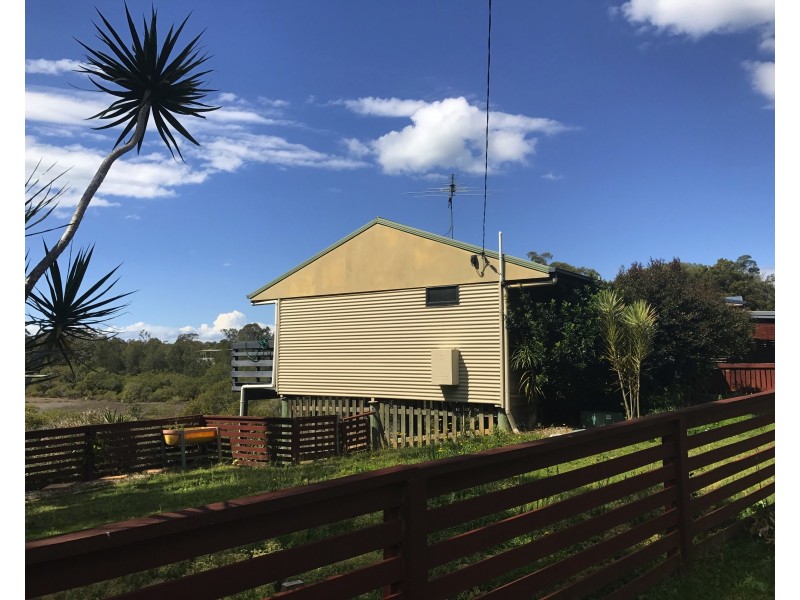 8 Timothy St, Macleay Island QLD 4184