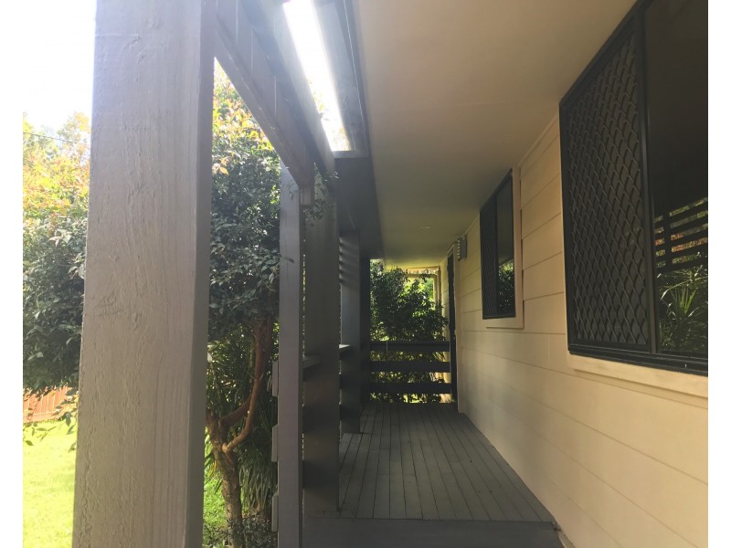 8 Timothy St, Macleay Island QLD 4184
