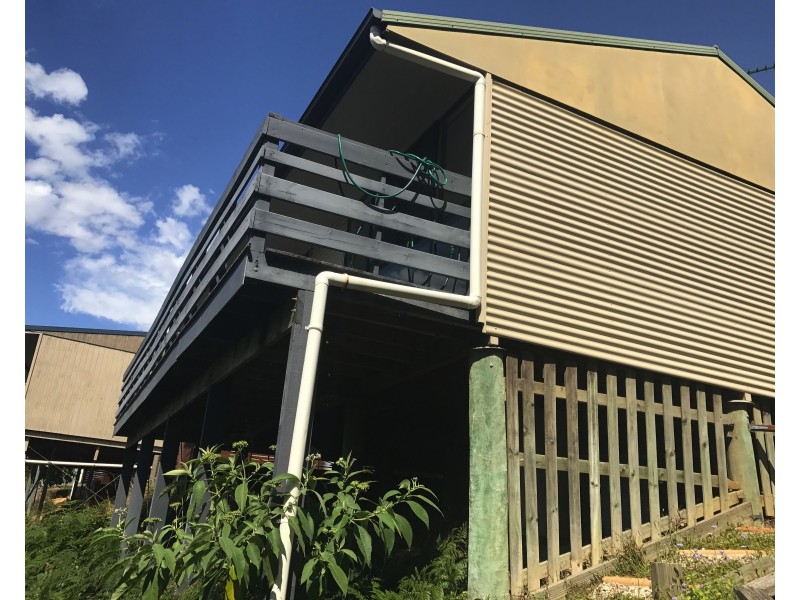 8 Timothy St, Macleay Island QLD 4184
