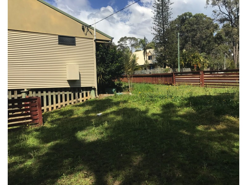 8 Timothy St, Macleay Island QLD 4184