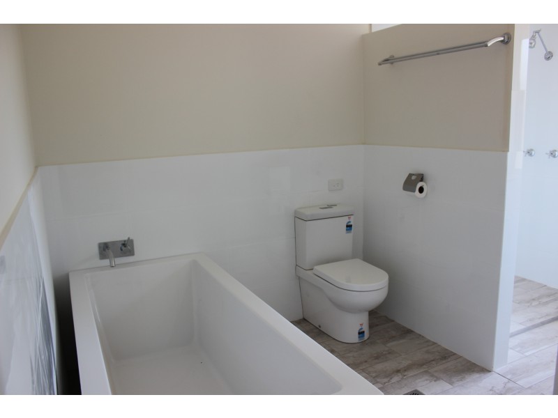 116 Canaipa Point Dr, Russell Island QLD 4184