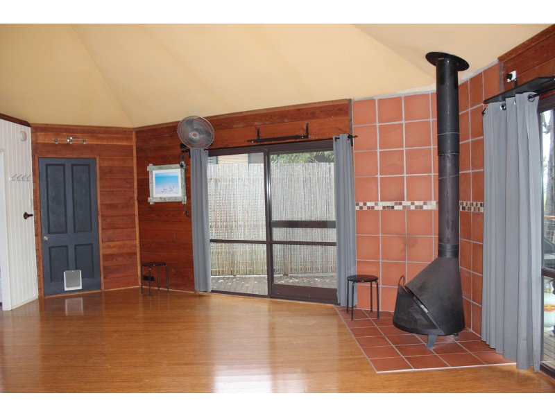 172 Treasure Island Avenue, Karragarra Island QLD 4184