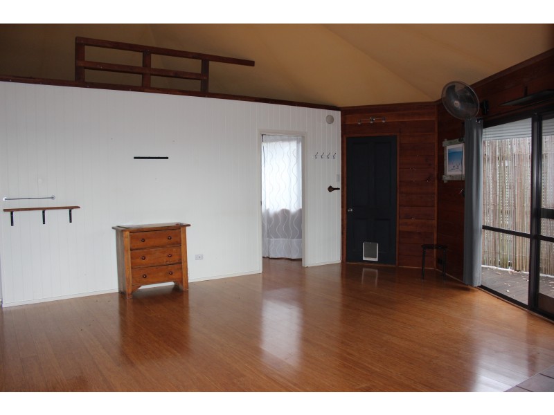 172 Treasure Island Avenue, Karragarra Island QLD 4184