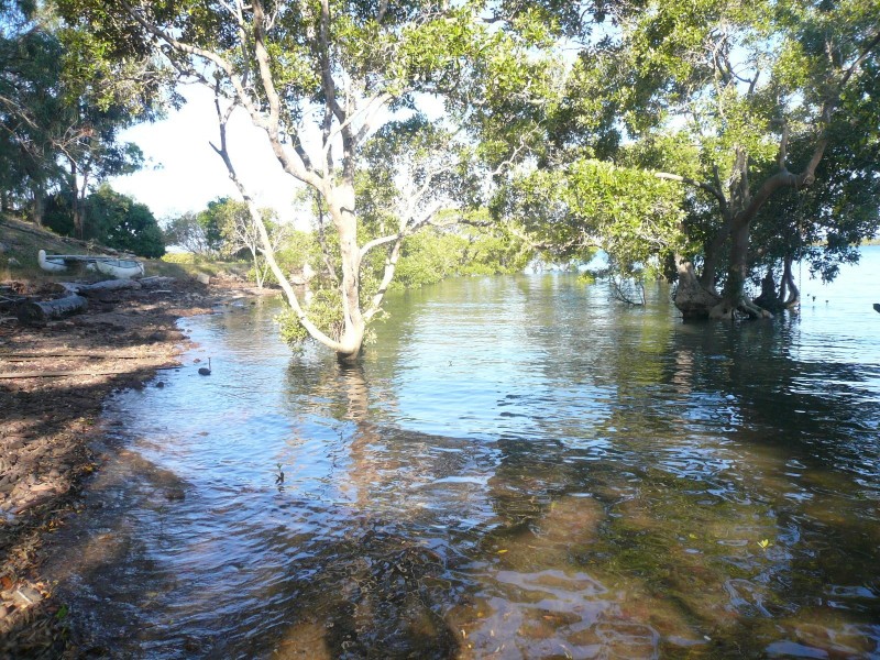 101 Beelong St, Macleay Island QLD 4184