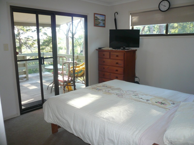 101 Beelong St, Macleay Island QLD 4184