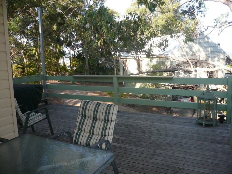 101 Beelong St, Macleay Island QLD 4184