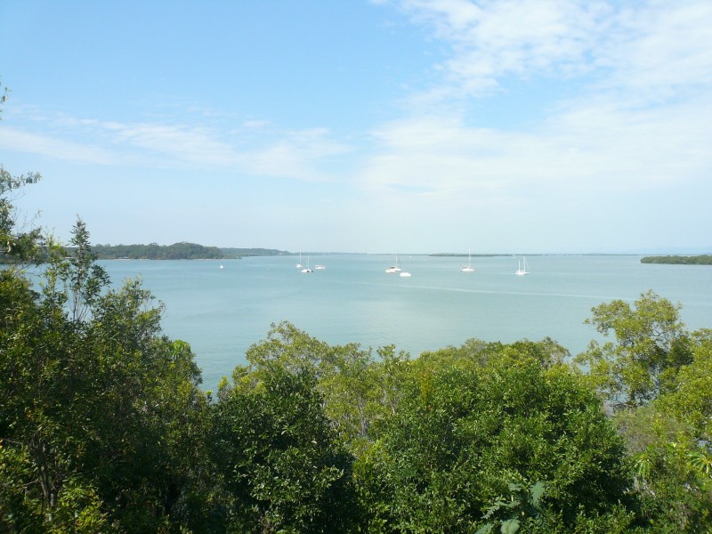 70 Western Rd, Macleay Island QLD 4184