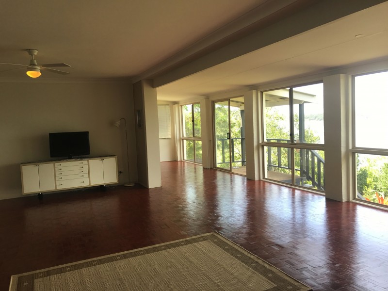 70 Western Rd, Macleay Island QLD 4184