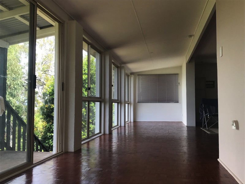 70 Western Rd, Macleay Island QLD 4184