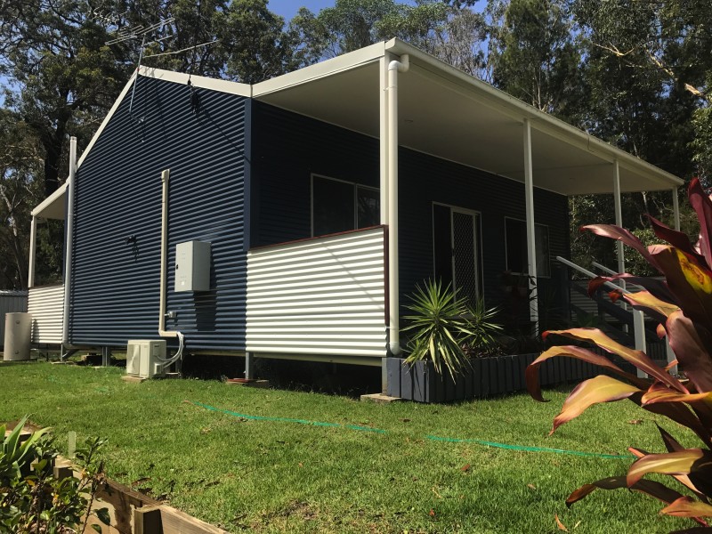 11 Barramundi St, Macleay Island QLD 4184