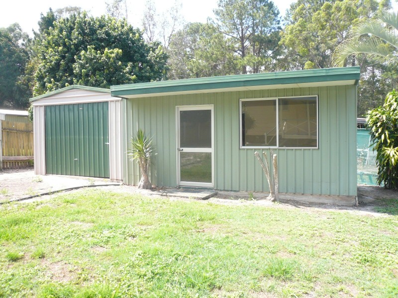 8 William Street, Macleay Island QLD 4184