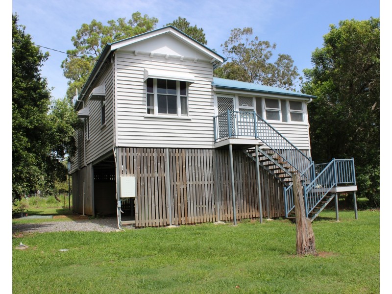 1 Lemontree Drive, Macleay Island QLD 4184