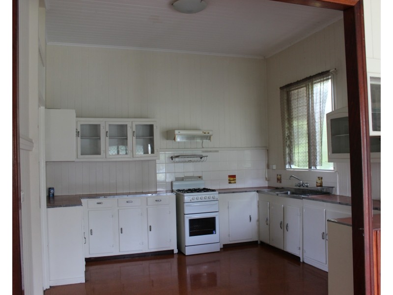 1 Lemontree Drive, Macleay Island QLD 4184