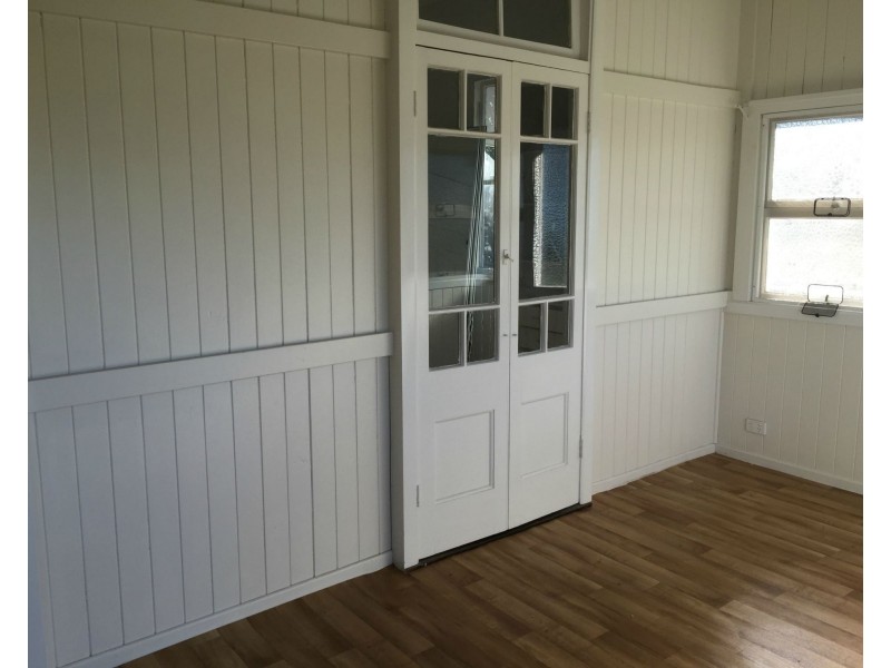 1 Lemontree Drive, Macleay Island QLD 4184