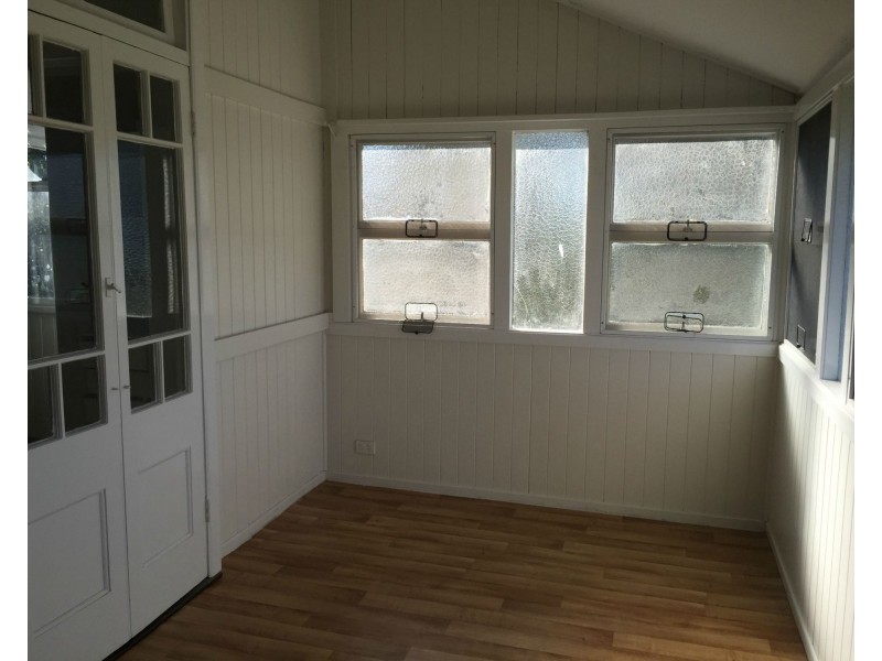 1 Lemontree Drive, Macleay Island QLD 4184