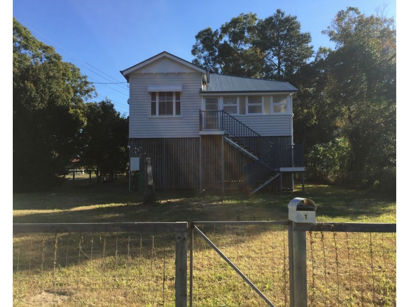 1 Lemontree Drive, Macleay Island QLD 4184