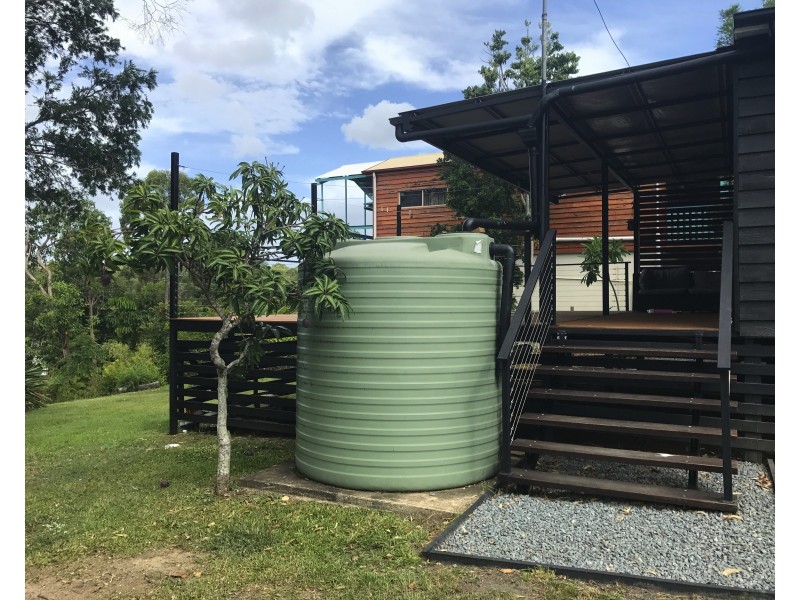 10 Keith St, Macleay Island QLD 4184