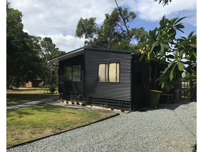 10 Keith St, Macleay Island QLD 4184
