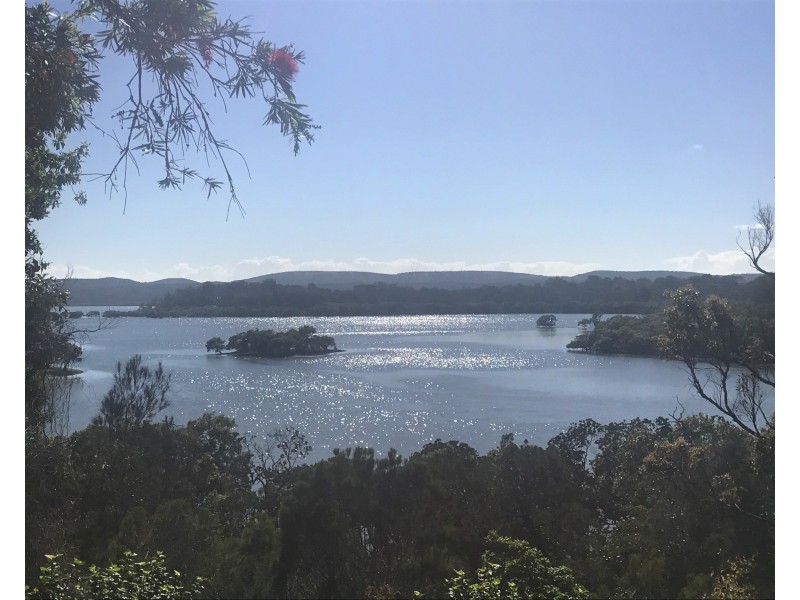 10 Keith St, Macleay Island QLD 4184