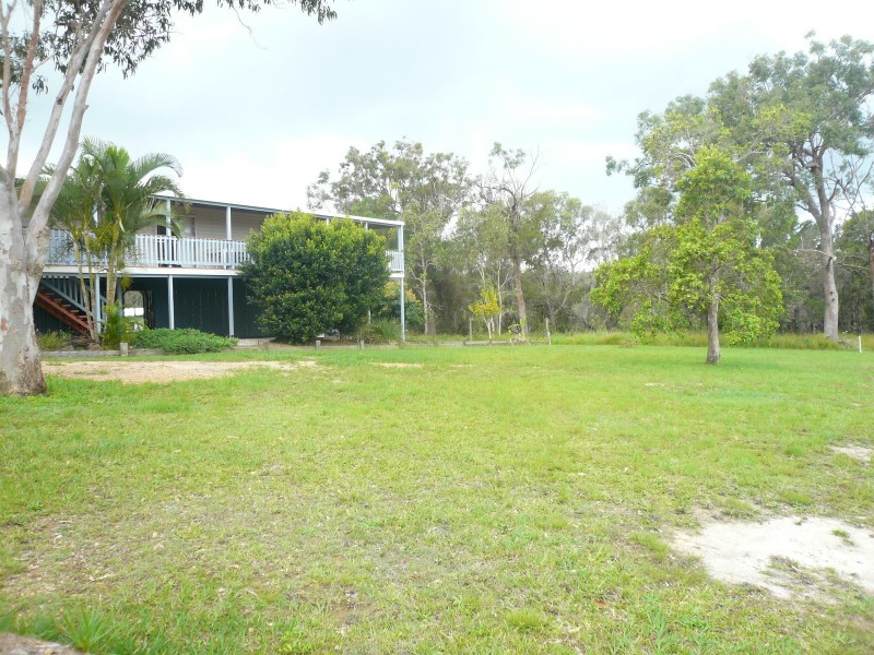 10 Camena Street, Macleay Island QLD 4184