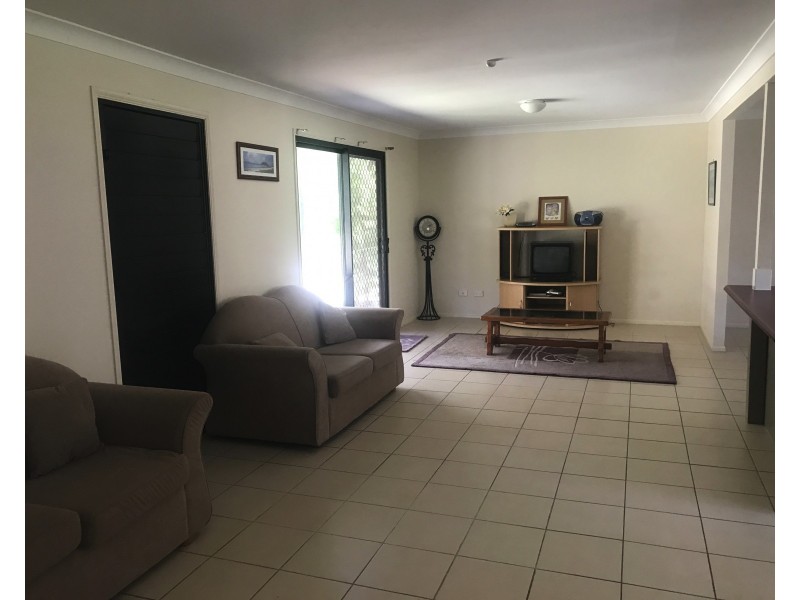 13 Morwong St, Macleay Island QLD 4184