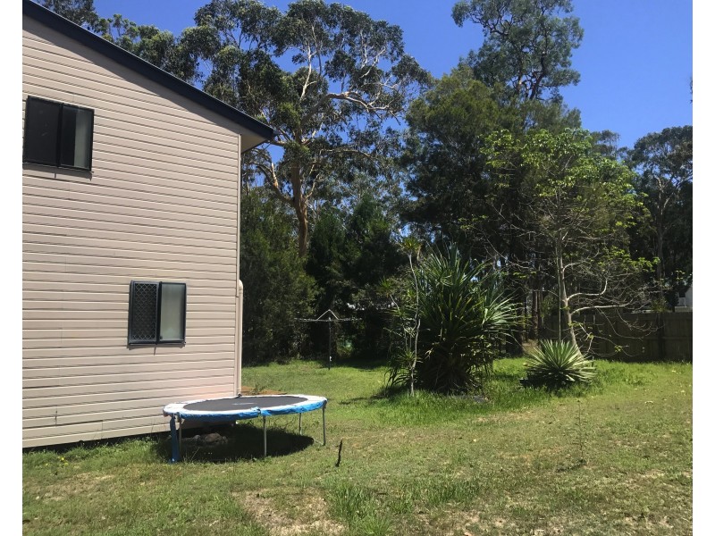 13 Morwong St, Macleay Island QLD 4184