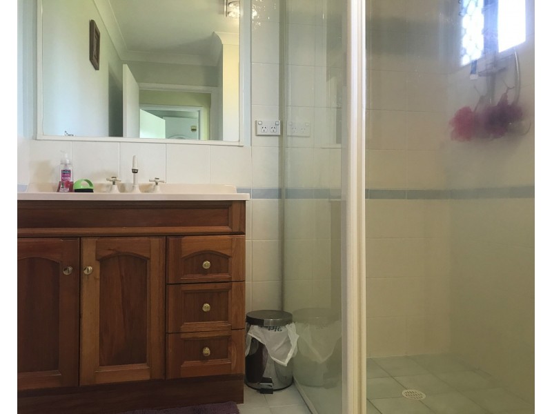 23 Squire St, Macleay Island QLD 4184