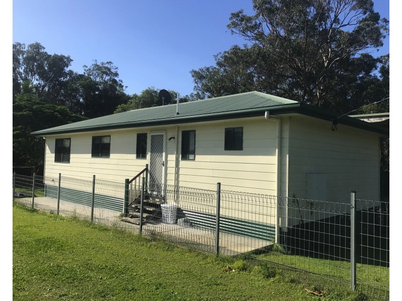 23 Squire St, Macleay Island QLD 4184