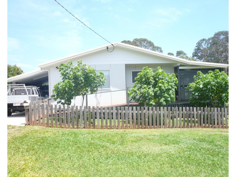 45 Lonicera St, Macleay Island QLD 4184