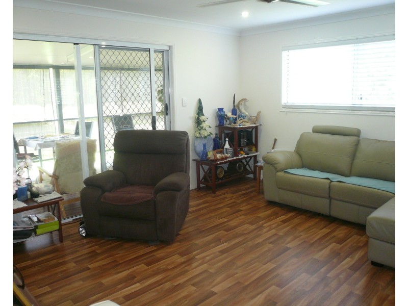 45 Lonicera St, Macleay Island QLD 4184