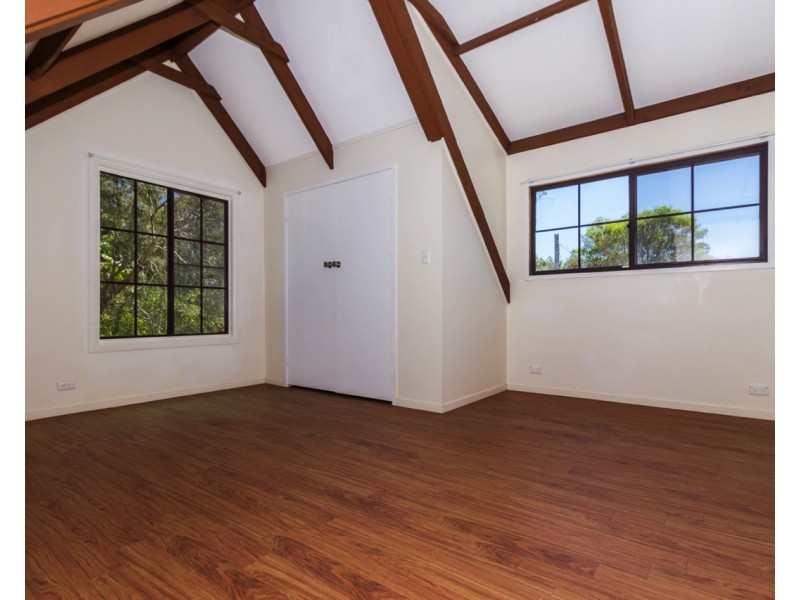 4 Coorong St, Macleay Island QLD 4184