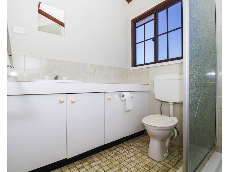 4 Coorong St, Macleay Island QLD 4184